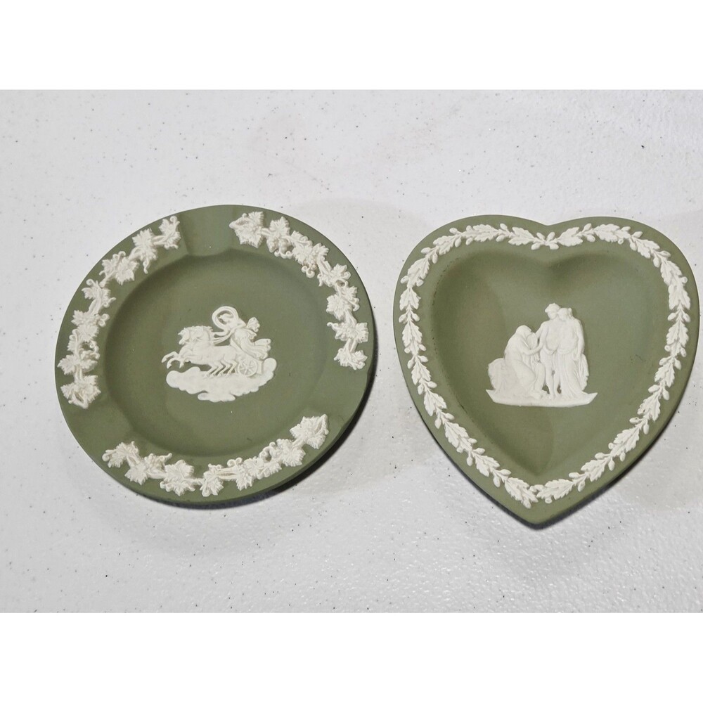 Vintage Wedgwood Jasperware Green Heart Trinket Ring Dish + Aah Tray 1956